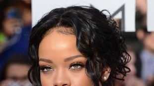 Rihanna na czerwonym dywanie pojawiła się bez bielizny?