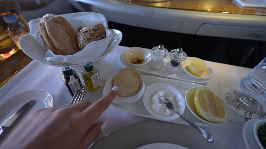 Andziaks po dwóch dniach w Polsce wróciła do Dubaju pierwszą klasą Emirates. Sprawdziliśmy, ile to kosztuje!