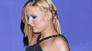 Andrzejewicz szuka faceta około pięćdziesiątki