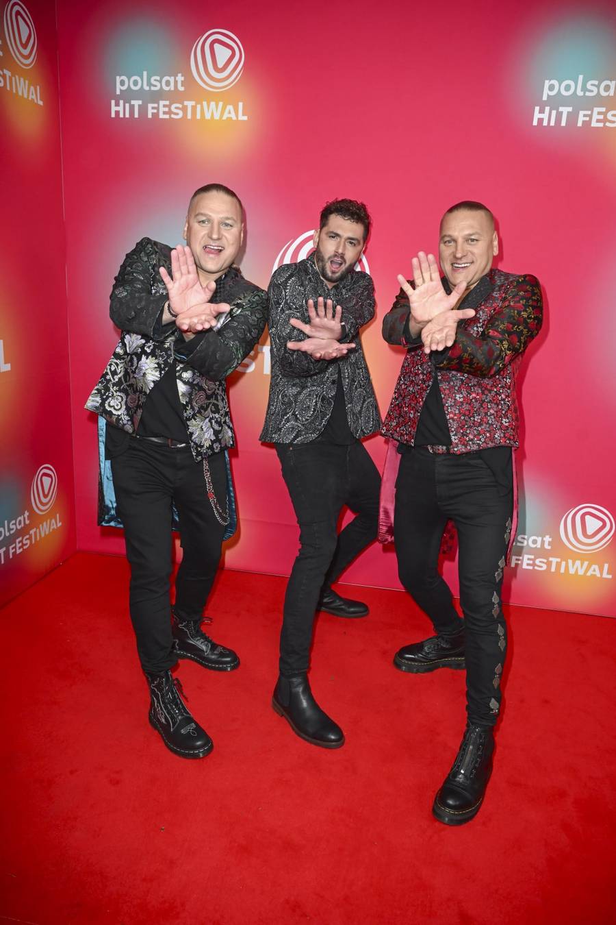 Plejada gwiazd na Polsat Hit Festiwal! Doda w dwóch stylizacjach, Kayah w kwiecistej sukni, Dawid Kwiatkowski (FOTO)