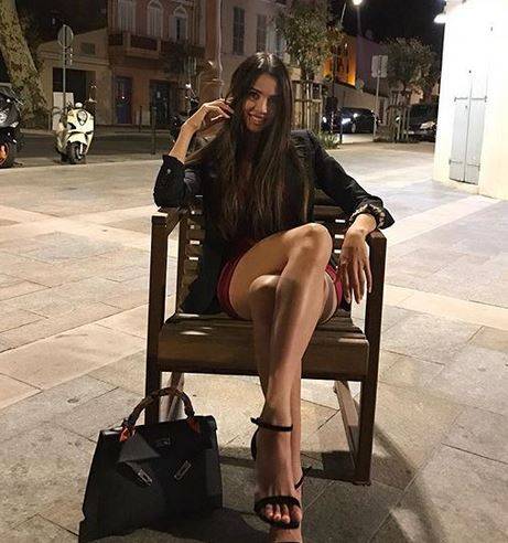 Myślisz, że ta dziewczyna jest piękna? Spójrz tylko na TO