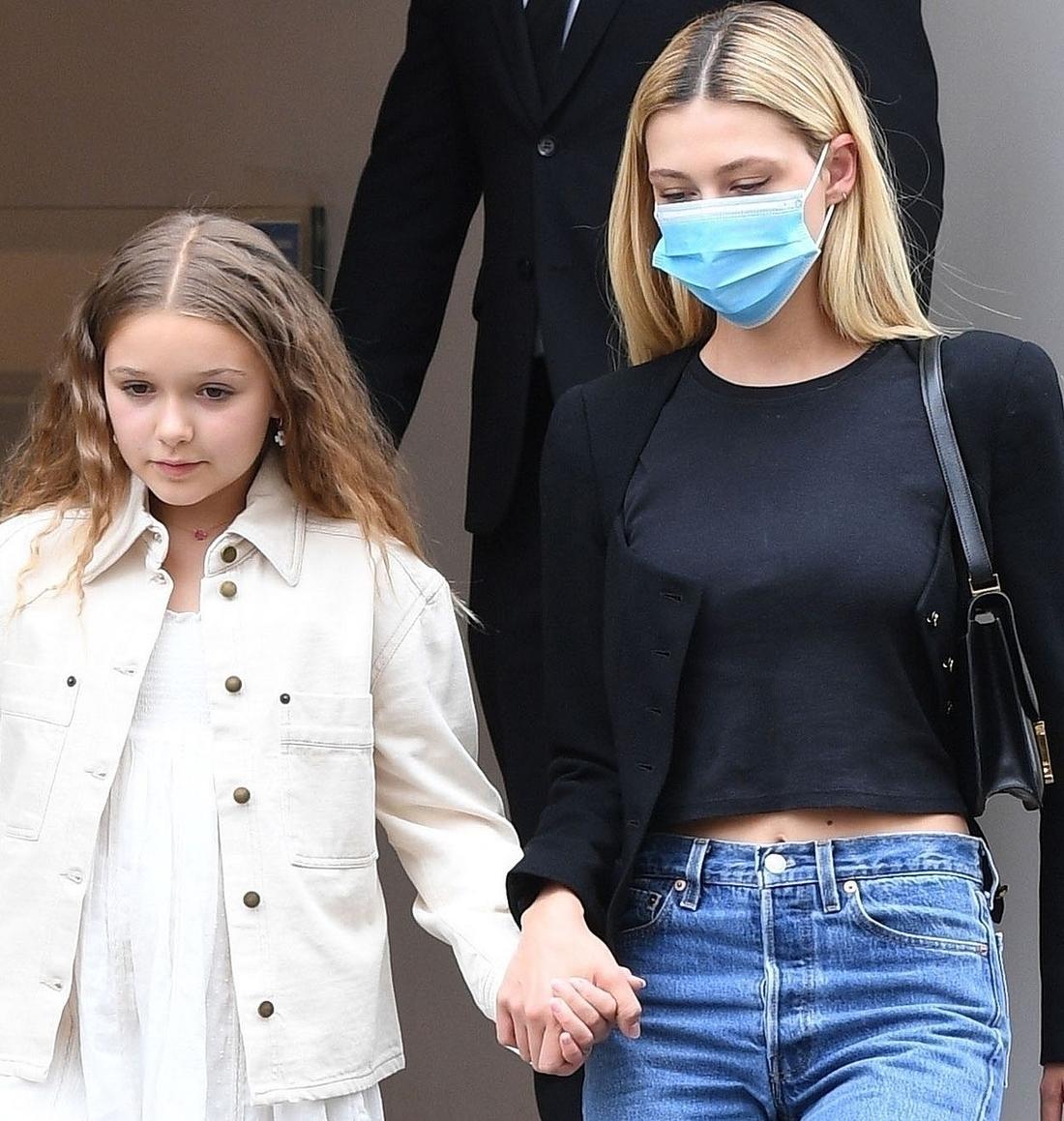 Nicola Peltz zabrała na zakupy Harper Beckham