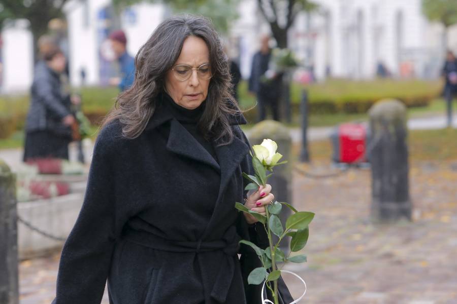 Pogrzeb Janusza Olejniczaka. Wśród żałobników Jolanta Kwaśniewska, Daniel Olbrychski, Monika Olejnik, Jerzy Bończak…