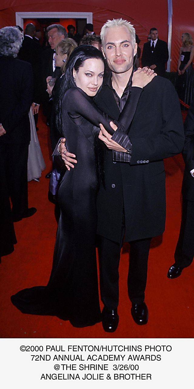 SZOK! Angelina i Brad rozstali się przez… BRATA gwiazdy?!