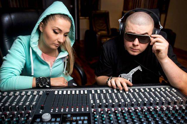 Cleo –  jedna z muz Donatana