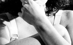 Lindsay w roli gwiazdy porno Lindy Lovelace (FOTO)