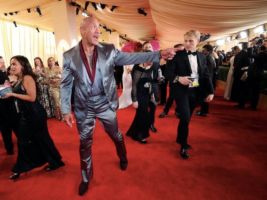 Oscary 2024. Gwiazdy na czerwonym dywanie: Emma Stone w kreacji LV, a Ariana Grande w pontonie?!