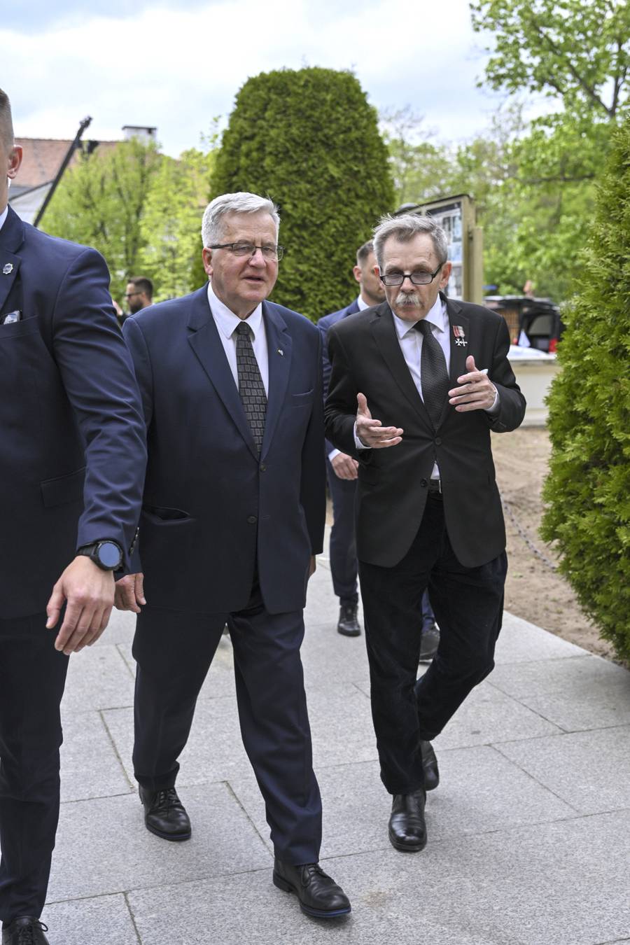 Bronisław Komorowski na pogrzebie Andrzeja Olechowskiego
