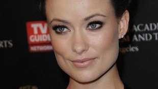 Na okładce Cosmopolitan powiększyli jej biust! (FOTO)