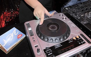 Węgorzewska: Ktoś chce sobie podpromować koncert Górniak