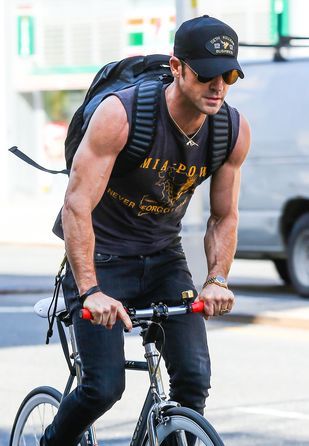 justin-theroux-R1