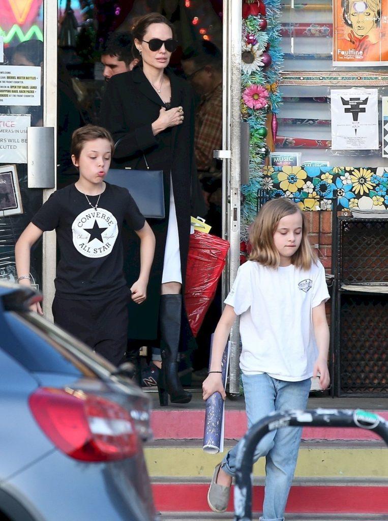 Angelina Jolie z dziećmi