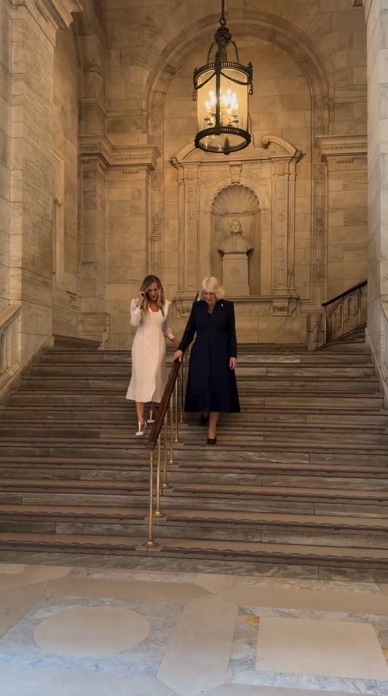 Kamila i Sarah Jessica Parker w publicznej bibliotece Nowego Jorku, fot. Instagram