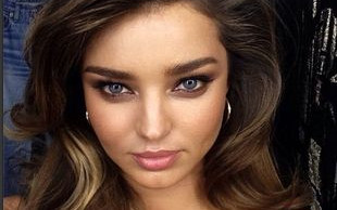 Miranda Kerr znowu nas kusi (FOTO)