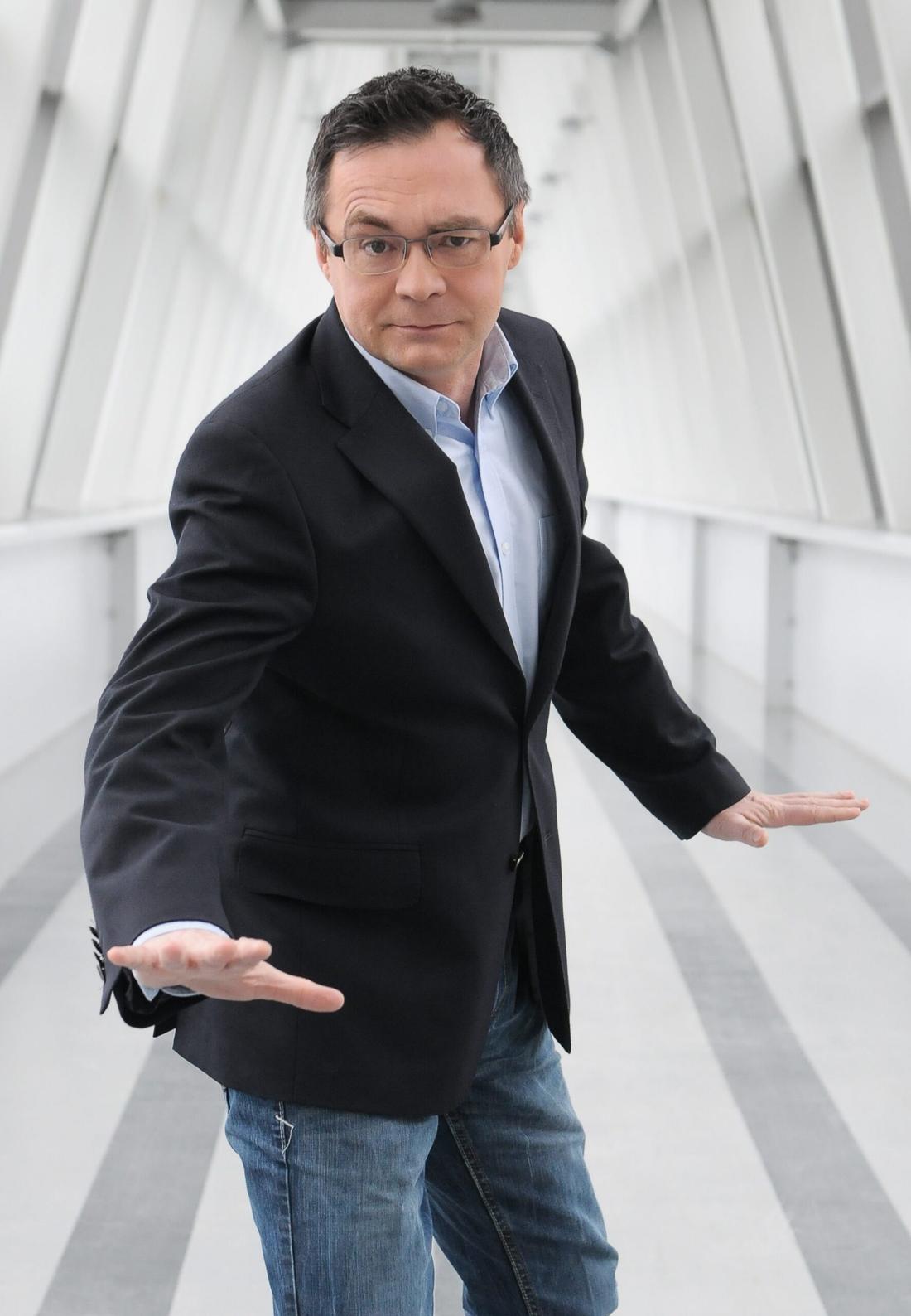 Paweł Pochwała z nową pracą, fot. KAPiF