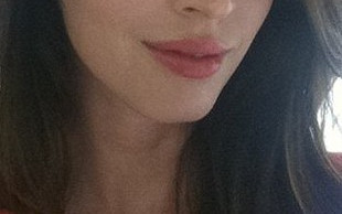 Megan Fox udowadnia, że nie stosuje botoksu (FOTO)