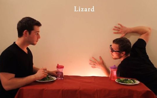 Chcecie się pośmiać? Zobaczcie, jak jedzą zwierzęta [VIDEO]