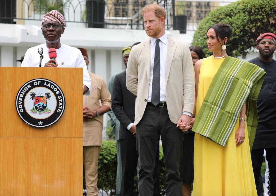 Brutalny atak Vanity Fair na księcia Harry’ego i Meghan: “Nie mieli pomysłu na siebie”