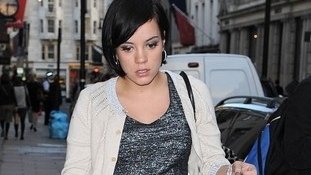 Rodzina boi się o zdrowie psychiczne Lily Allen