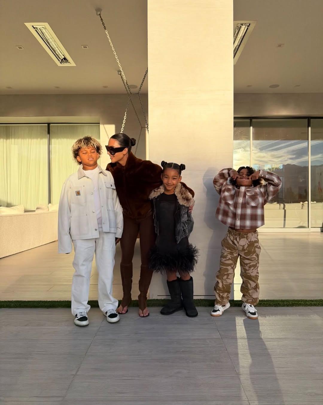 Kim Kardashian z dziećmi, fot. Instagram