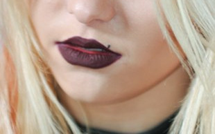 Kim jest ta słodka dziewczynka ? [VIDEO]