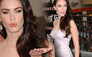 Megan Fox w szarościach (FOTO)