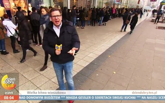 Filip Chajzer szuka chytrej baby z Radomia w sklepach H&M