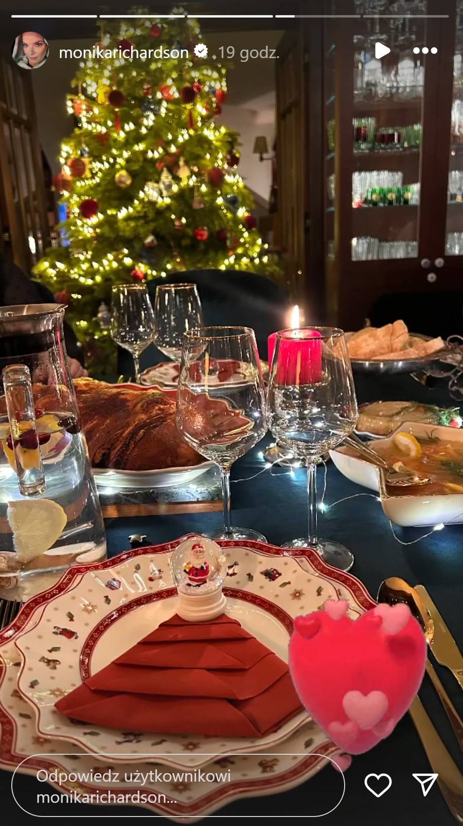 Święta 2024: Jak wyglądały wigilijne stoły gwiazd? Kayah na bogato, Tomaszewska postawiła na czerwień, Zborowska skromnie (FOTO)