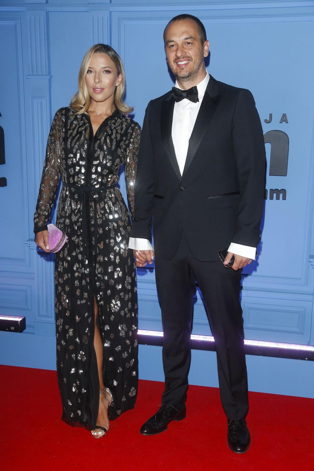 Ewa Chodakowska z mężem na ściance