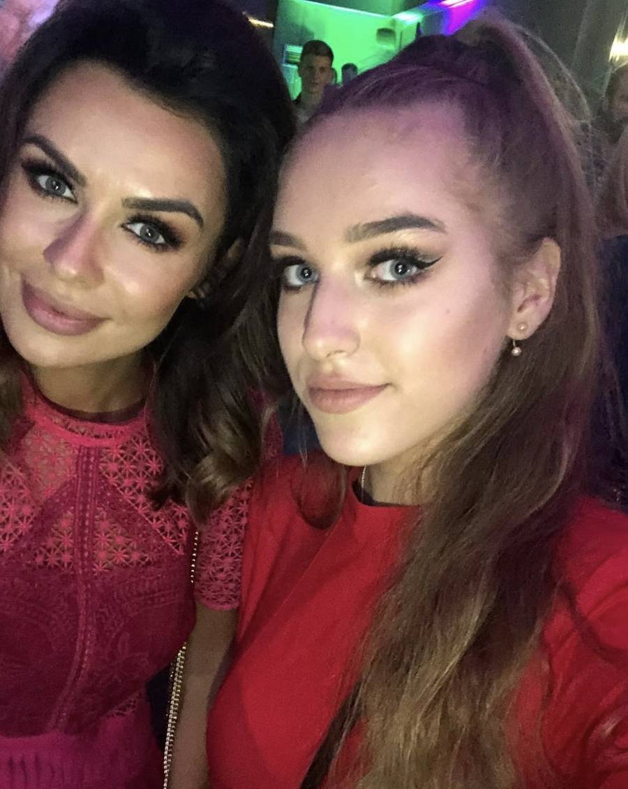 SZOK! Tak wyglądały pierwsze posty NATURALNEJ Caroline Derpieński! Plejada gwiazd, pokazy, sesje zdjęciowe (FOTO)