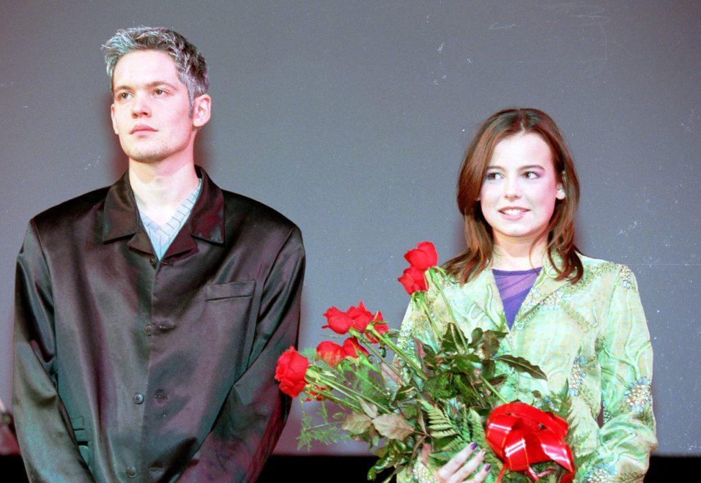 Anna Mucha na premierze filmu "Młode wilki 1/2", 1998 rok