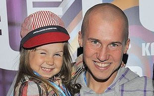 Czyja to córeczka? (FOTO)