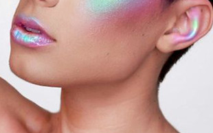 17-letni chłopak został twarzą marki kosmetycznej CoverGirl! (Instagram)