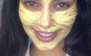 Sekret pięknej cery Kim Kardashian? (FOTO)