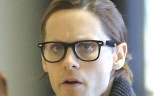 Ten PAN zapomniał zmyć lakier do paznokci (FOTO)