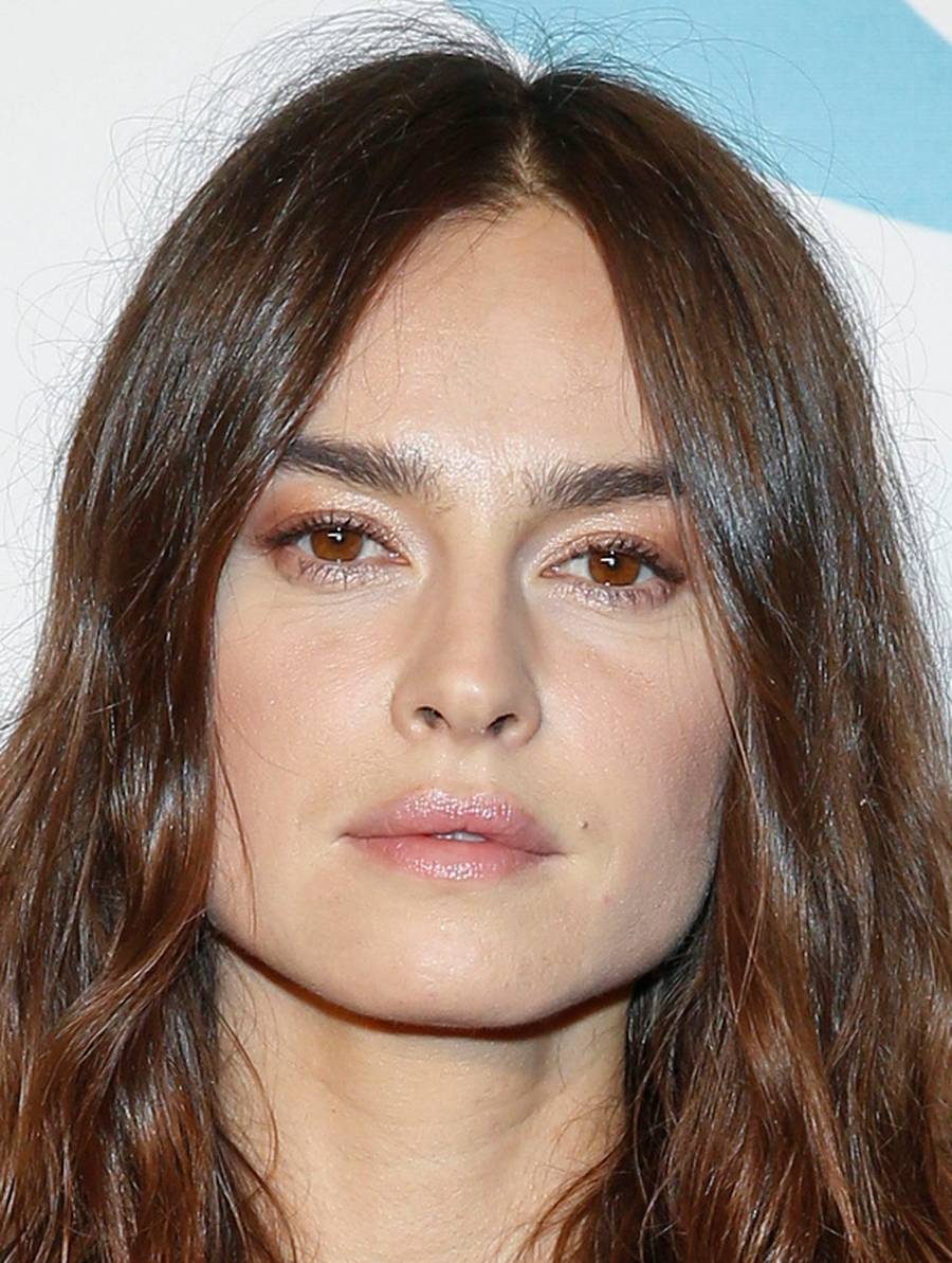 Domańska BEZ MAKIJAŻU, Wieniawa z kreskami na powiekach – przegląd MAKIJAŻY gwiazd na premierze filmu