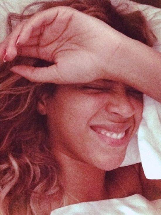 Gwiazdy w łóżku o poranku