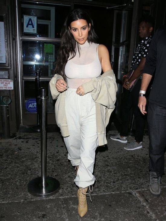 To chore! Tak zachowują się gwiazdy w samolotach!