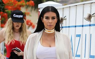 Rozstępy niszczą ciało Kim Kardashian? (FOTO)