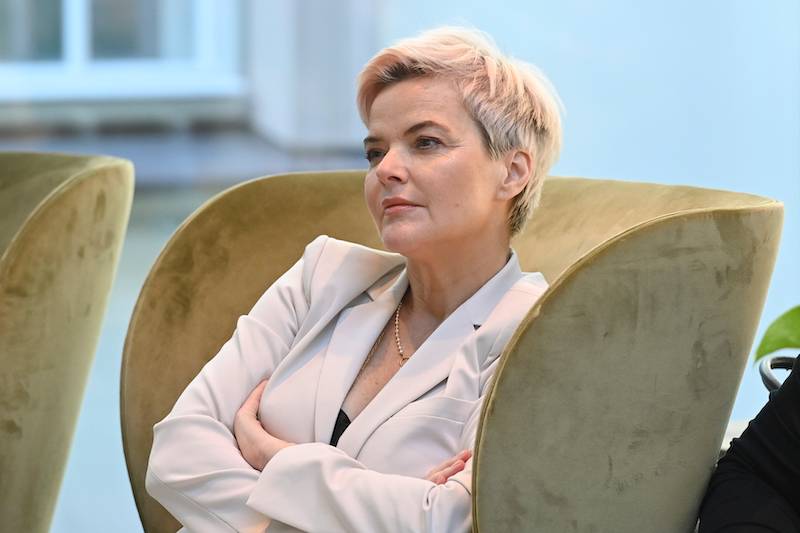 Gwiazdy świętują 20-lecie marki Dr Szczyt. Spójrzcie na jego piękną żonę i córkę