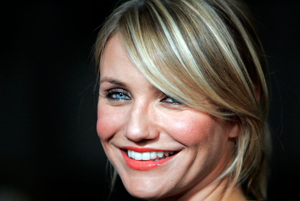 Actress Cameron Diaz smiles at the Los Angeles premiere of the Twentieth Century Fox film "In Her Shoes" at the Academy of Motion Pictures Arts and Sciences in Beverly Hills September 28, 2005. [The movie is based on the novel by Jennifer Weiner and tells the story of party girl Maggie Feller, played by Diaz, and her head-on-straight sister Rose, played by Toni Collette.] The film opens in the U.S. on October 7, 2005.,Image: 437662595, License: Rights-managed, Restrictions: , Model Release: no, Credit line: Mario Anzuoni / Reuters / Forum