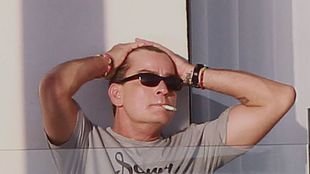 Charlie Sheen przeprasza za tłustą d*pę Kim Kardashian