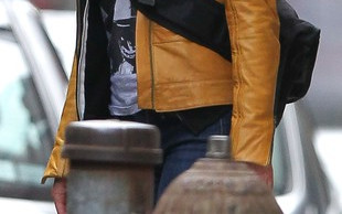 Megan Fox u fryzjera straciła połowę włosów!