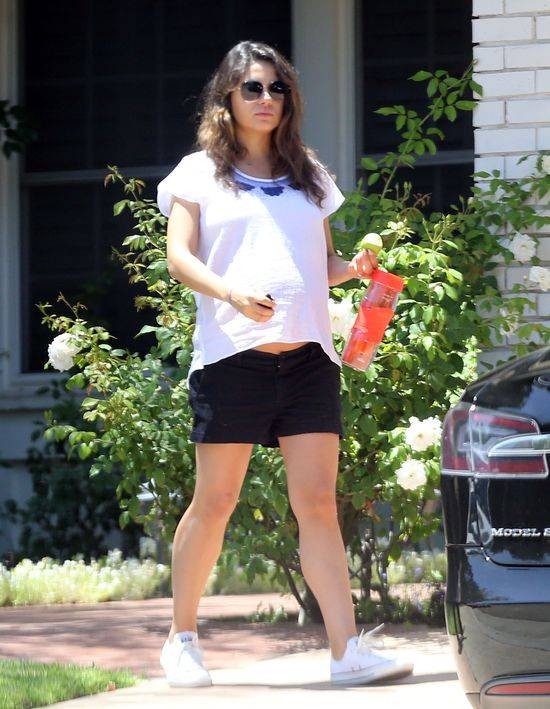 Mils Kunis w ciąży