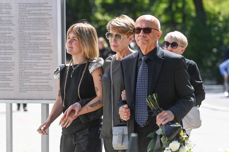 Tak wyglądał pogrzeb Tadeusza Woźniaka. Wiele gwiazd pożegnało polskiego muzyka