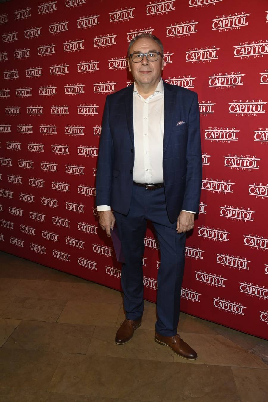 Premiera spektaklu. Anna Popek w czerwieni, dawno niewidziana Joanna Brodzik, Daria Widawska…