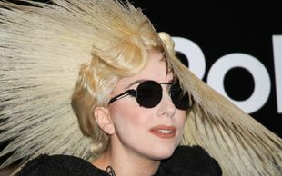 Lady Gaga odbędzie staż u słynnego modysty