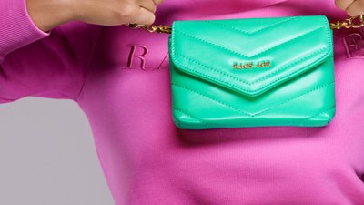 Irina Shayk dzielnie walczyła o karierę, gdy powiedzieli jej, że jest “za sexy”, by być modelką