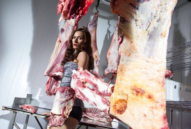 Top Model 4 – Szokująca sesja z mięsem…