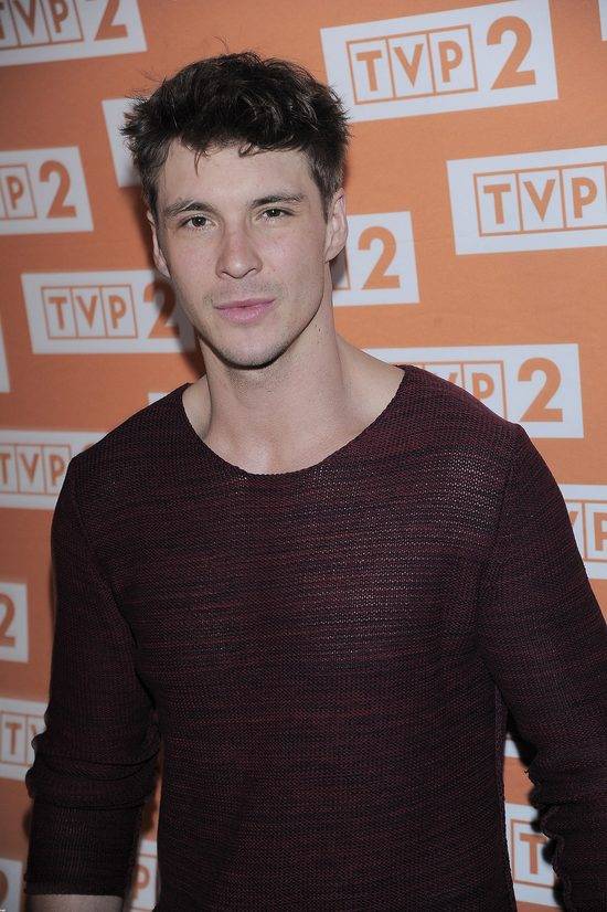 Wstydliwe POCZĄTKI polskich GWIAZD! Joanna Krupa jako fetyszystka stóp, Natalia Siwiec w hip-hopowym teledysku…(WIDEO)